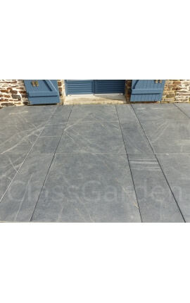 Terrasse von 15 M² in gesägter Platte von 50x50