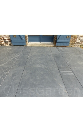 Terrasse von 10 M² in gesägter Platte von 80x30